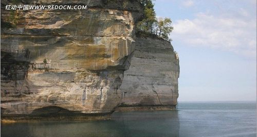 周公解梦：梦见爬不过去的高山图1